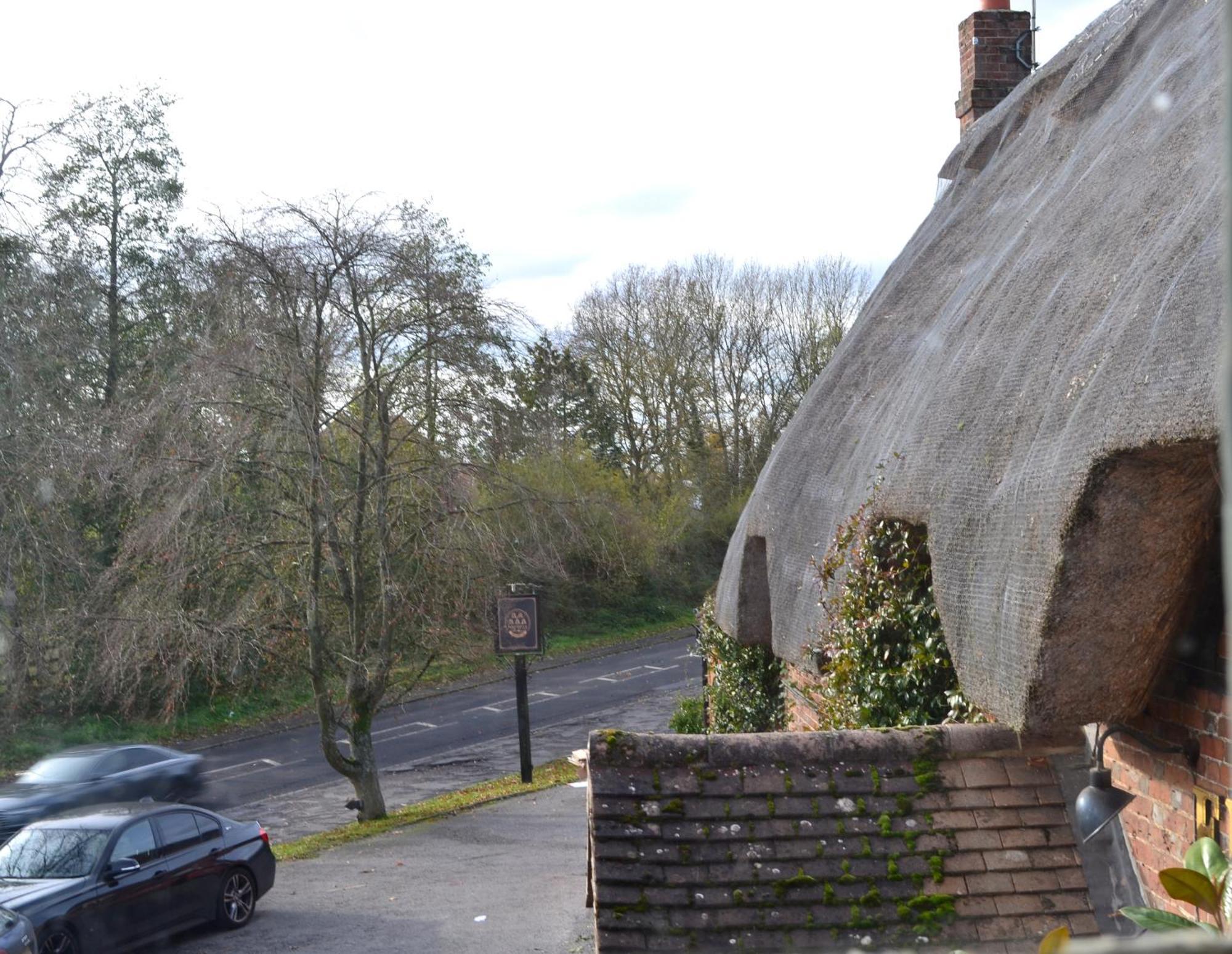 Five Bells Wickham Hotel Newbury  Exterior photo